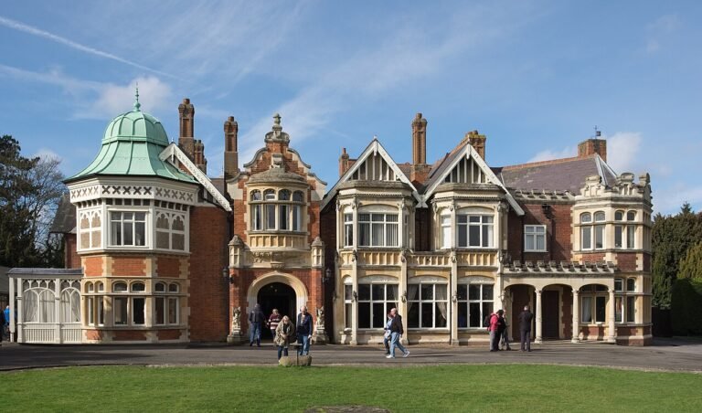 La mansión de Bletchley Park, centro británico de descifrado de códigos