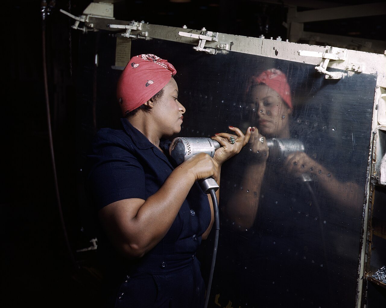 Mujeres en la Segunda Guerra Mundial: francotiradoras, espías, pilotas y obreras